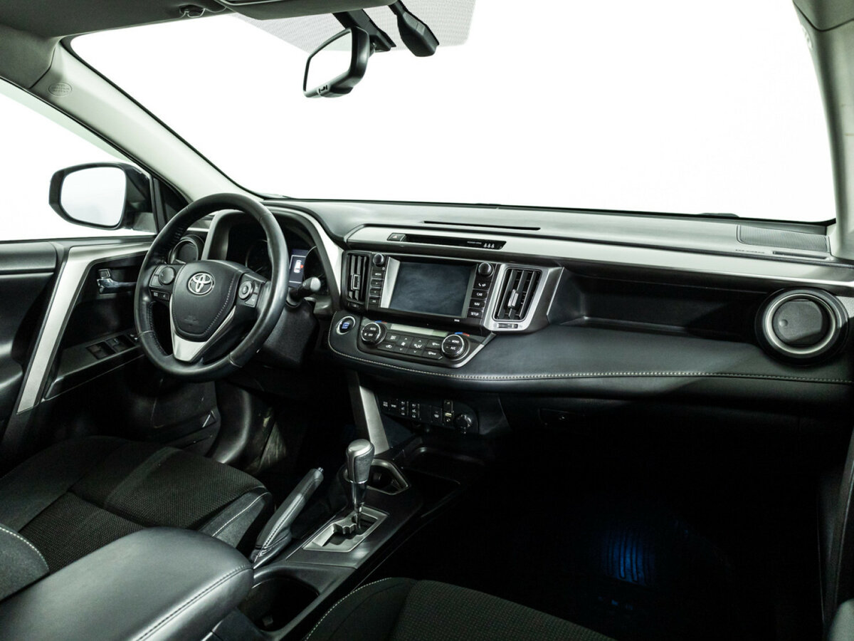 Toyota RAV4 2018 года с пробегом. Фото: #6