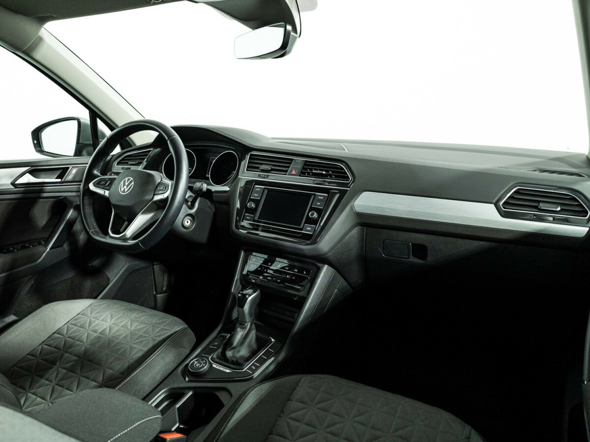 Volkswagen Tiguan 2021 года с пробегом. Фото: #8