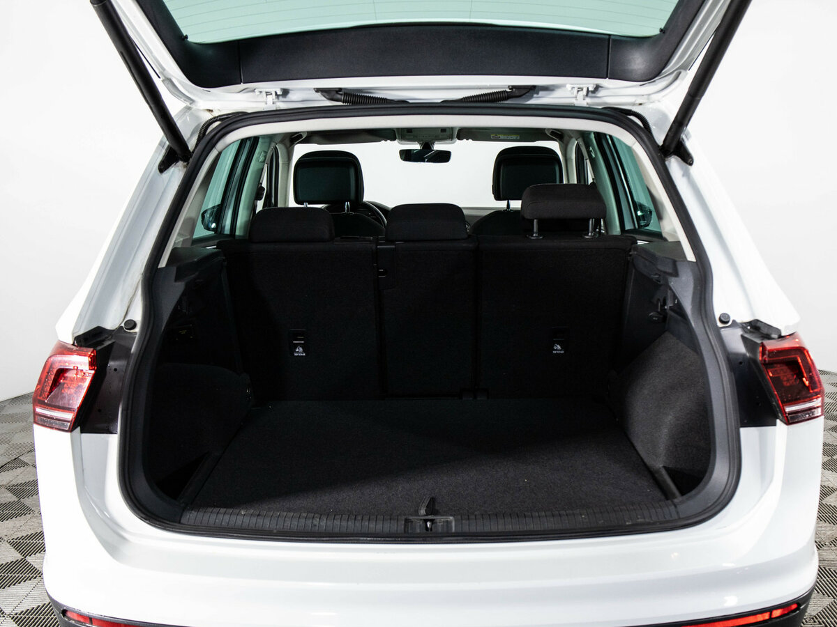 Volkswagen Tiguan 2018 года с пробегом. Фото: #8