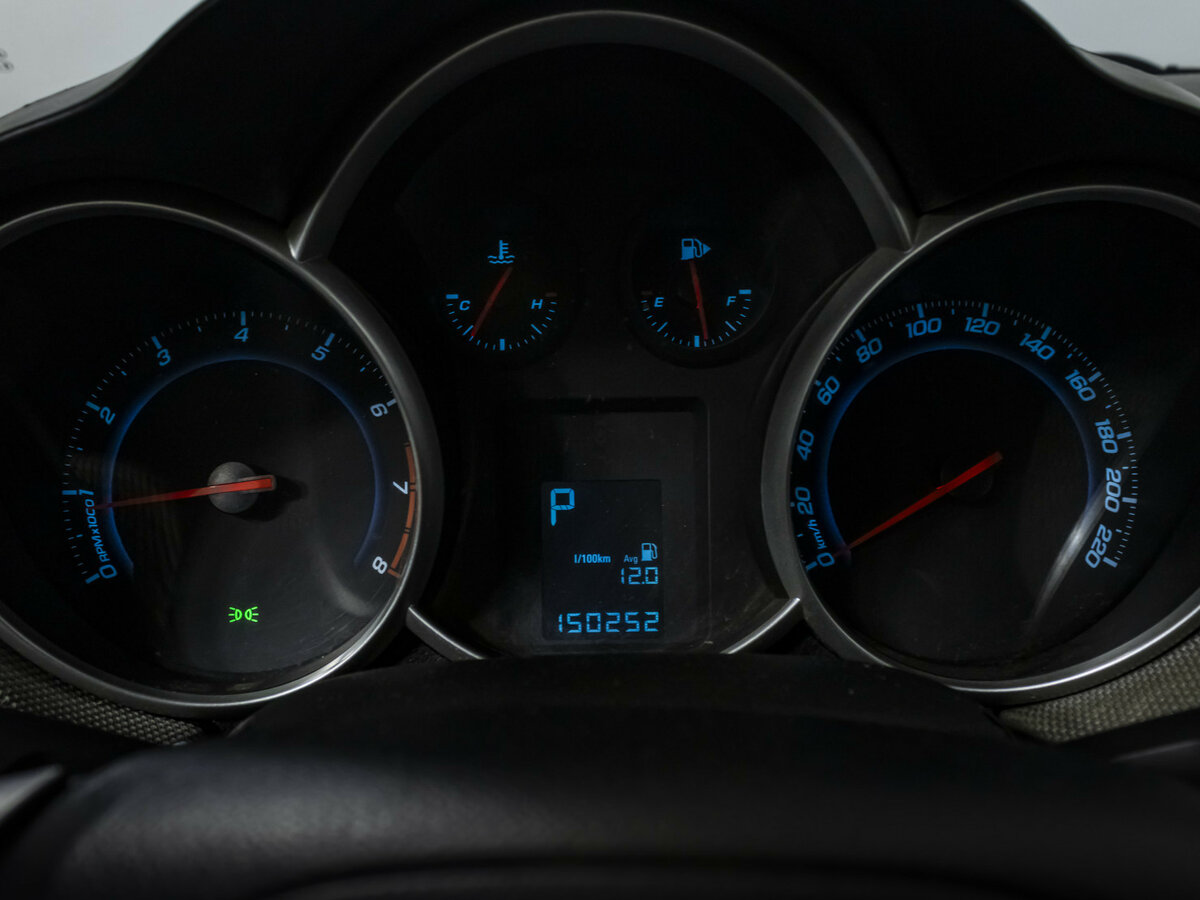 Б/У Шевроле Круз 2013 года. Фото: #8