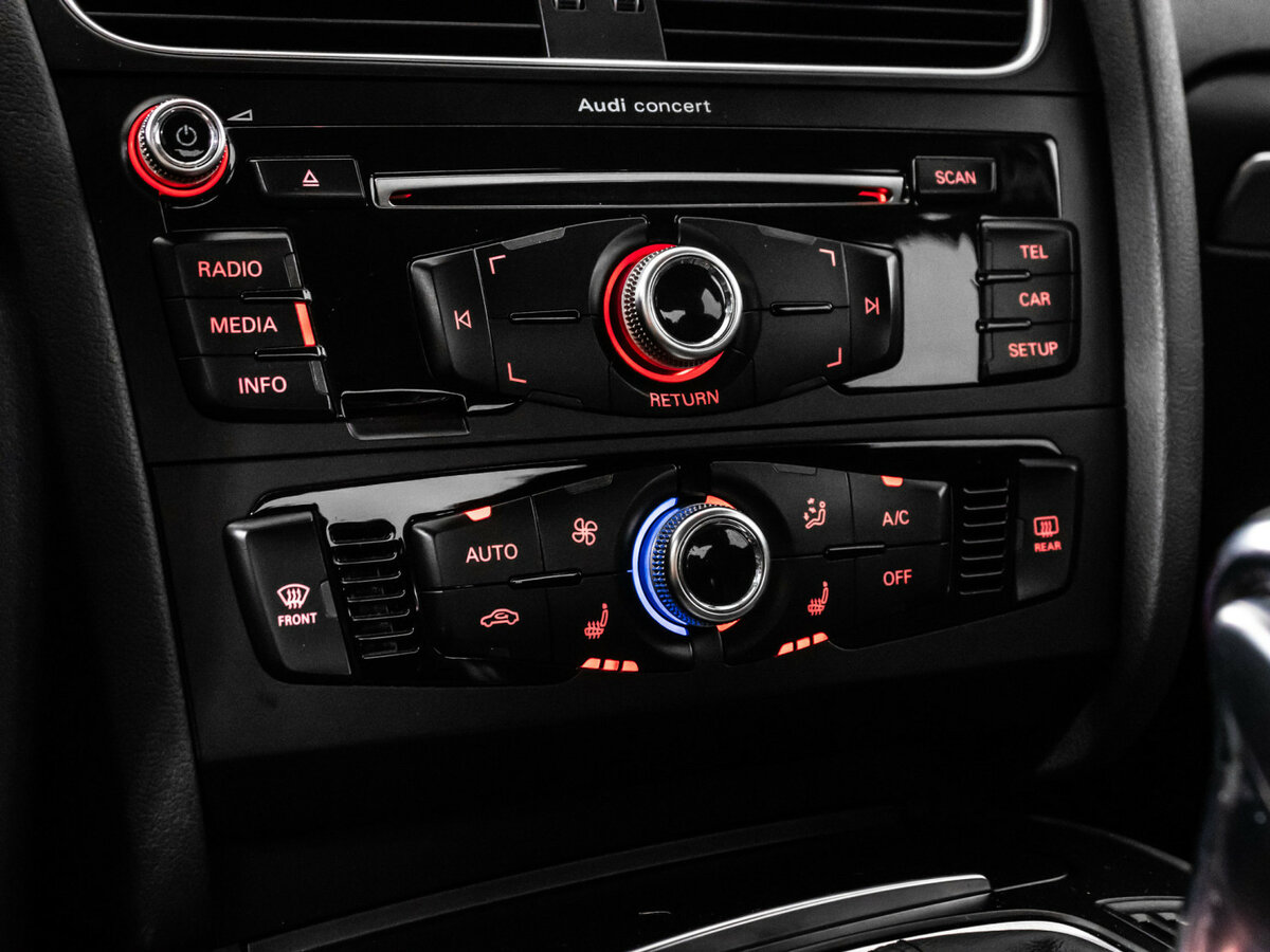 Audi A4 2014 года с пробегом. Фото: #12