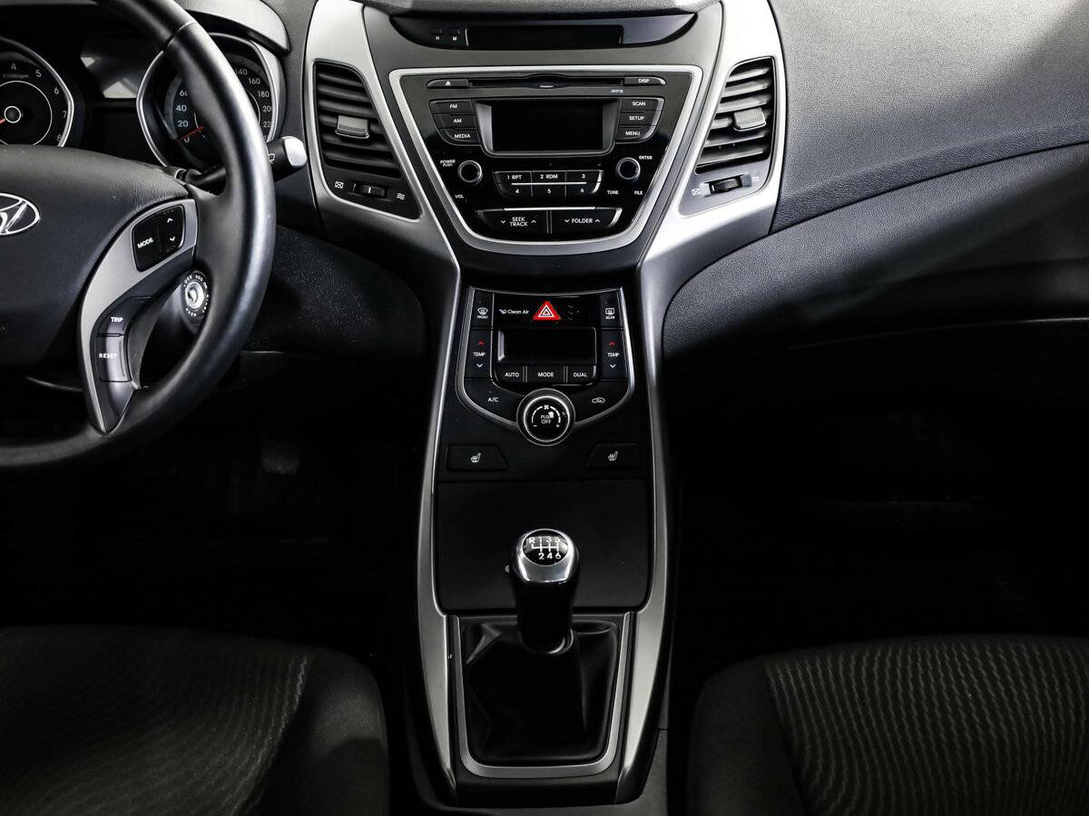 Б/У Хендай Елантра 2015 года. Фото: #9