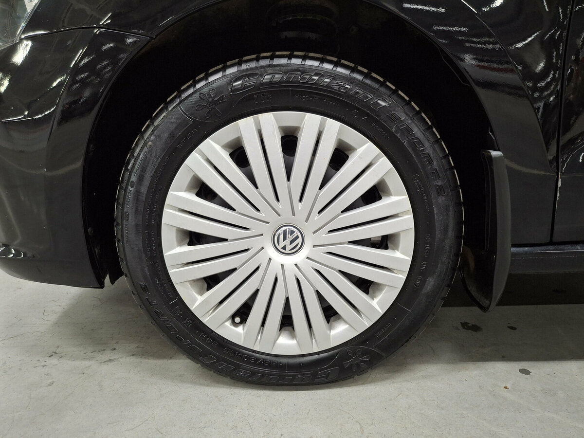 Б/У Фольксваген Поло 2017 года. Фото: #17