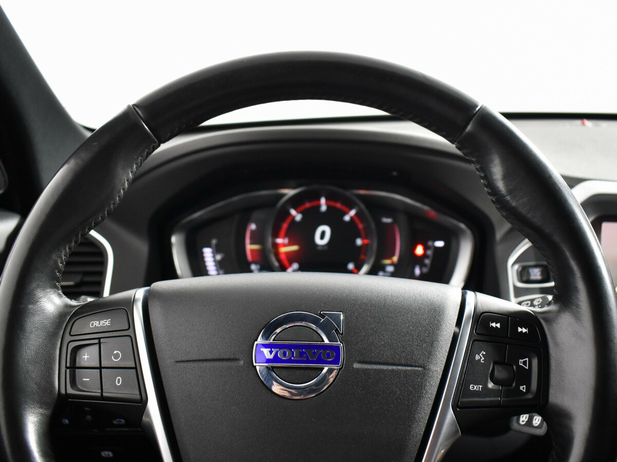 Volvo XC60 2017 года с пробегом. Фото: #12