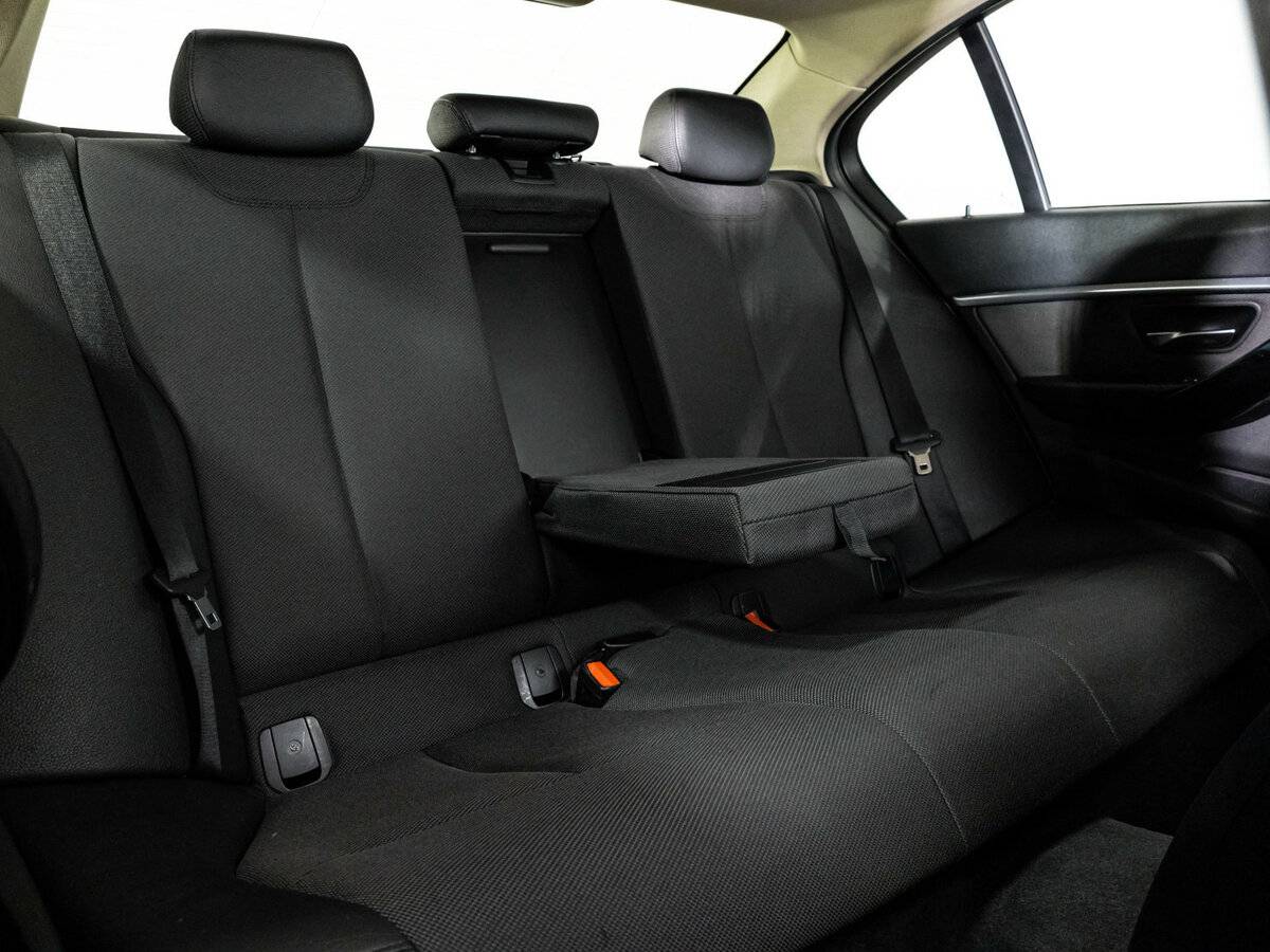 BMW 3 серии 2016 года с пробегом. Фото: #16