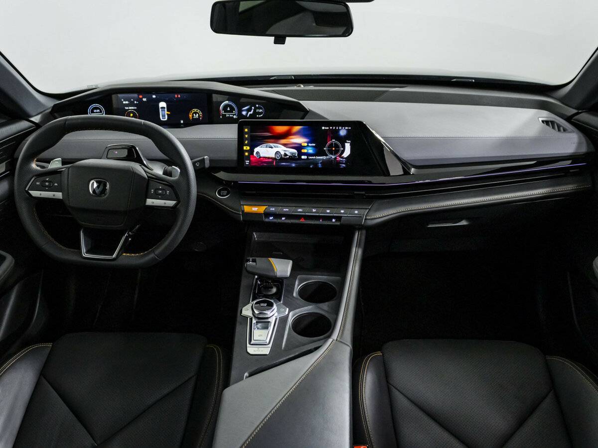 Changan UNI-V 2023 года с пробегом. Фото: #11