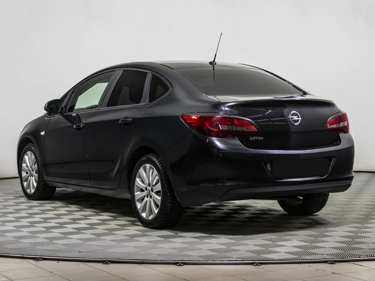 Opel Astra 2013 года с пробегом. Фото: #5