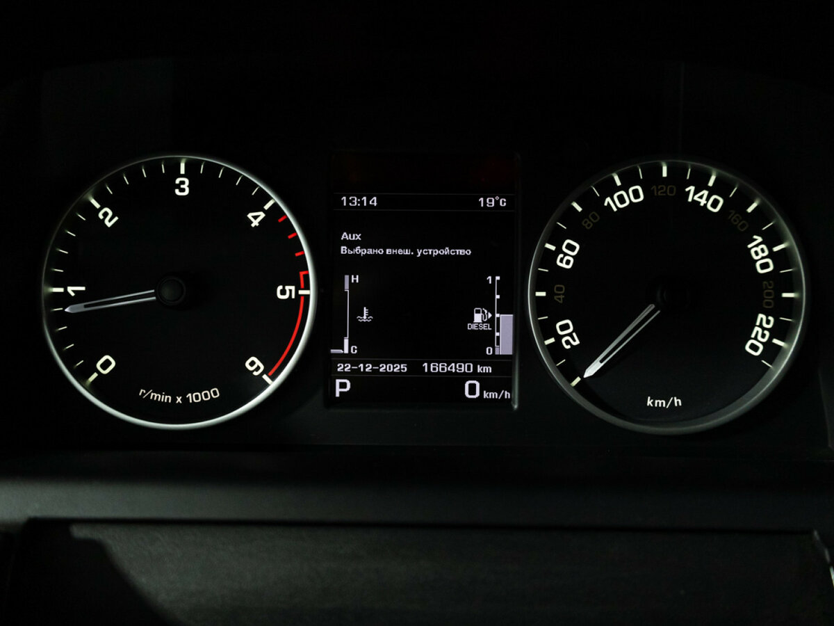 Land Rover Discovery 2015 года с пробегом. Фото: #9