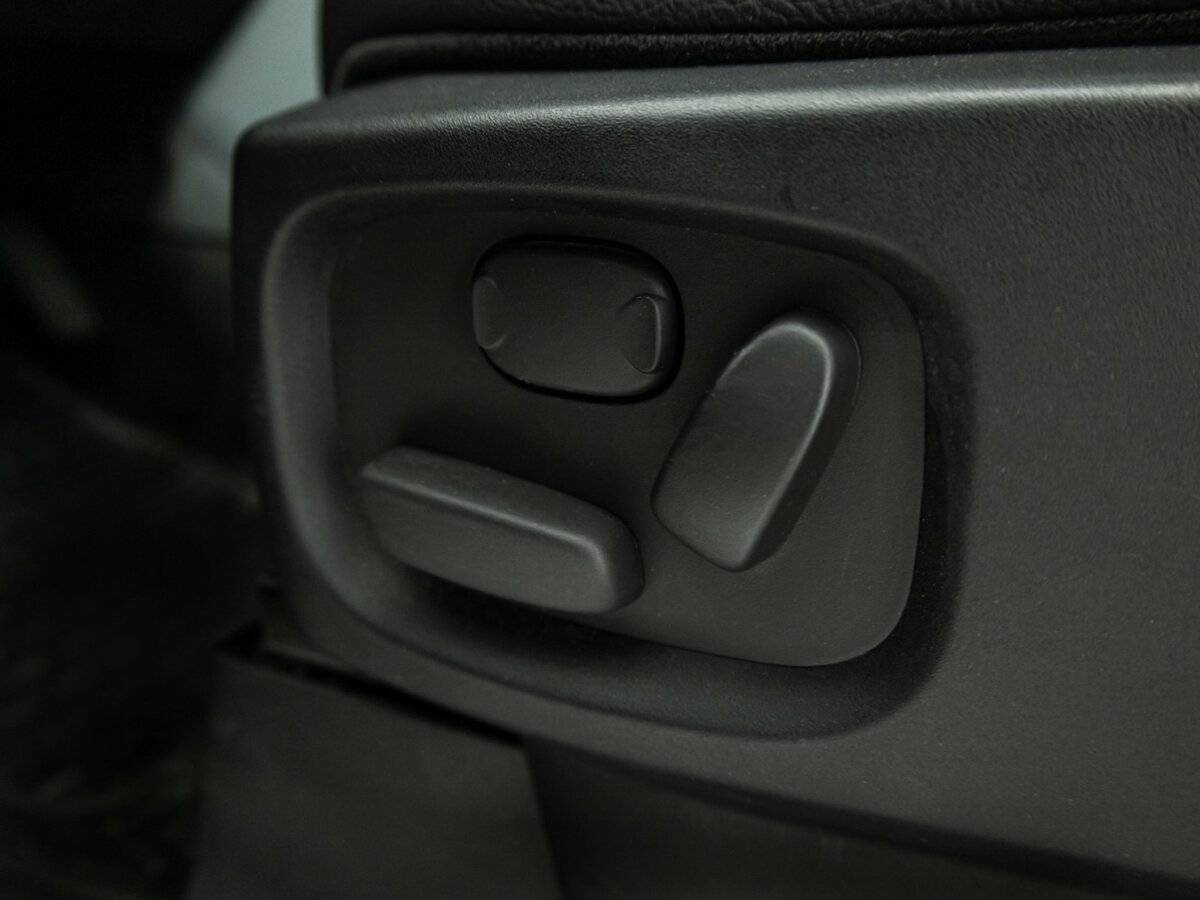 Land Rover Discovery 2015 года с пробегом. Фото: #11