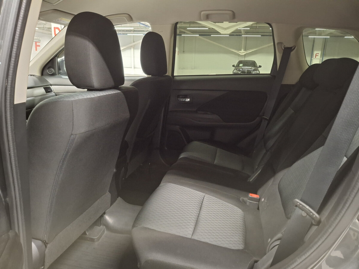 Mitsubishi Outlander 2015 года с пробегом. Фото: #10