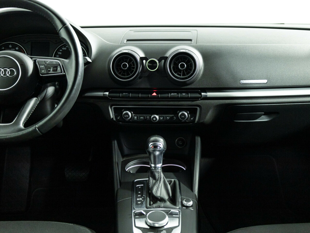 Audi A3 2018 года с пробегом. Фото: #13