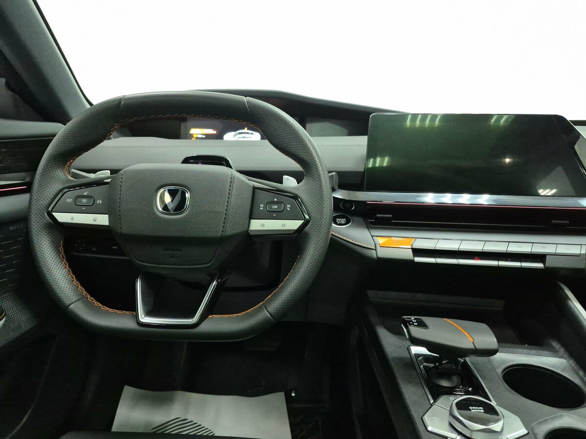 Changan UNI-V 2024 года с пробегом. Фото: #10