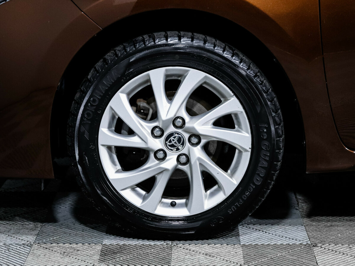 Toyota Corolla 2017 года с пробегом. Фото: #12