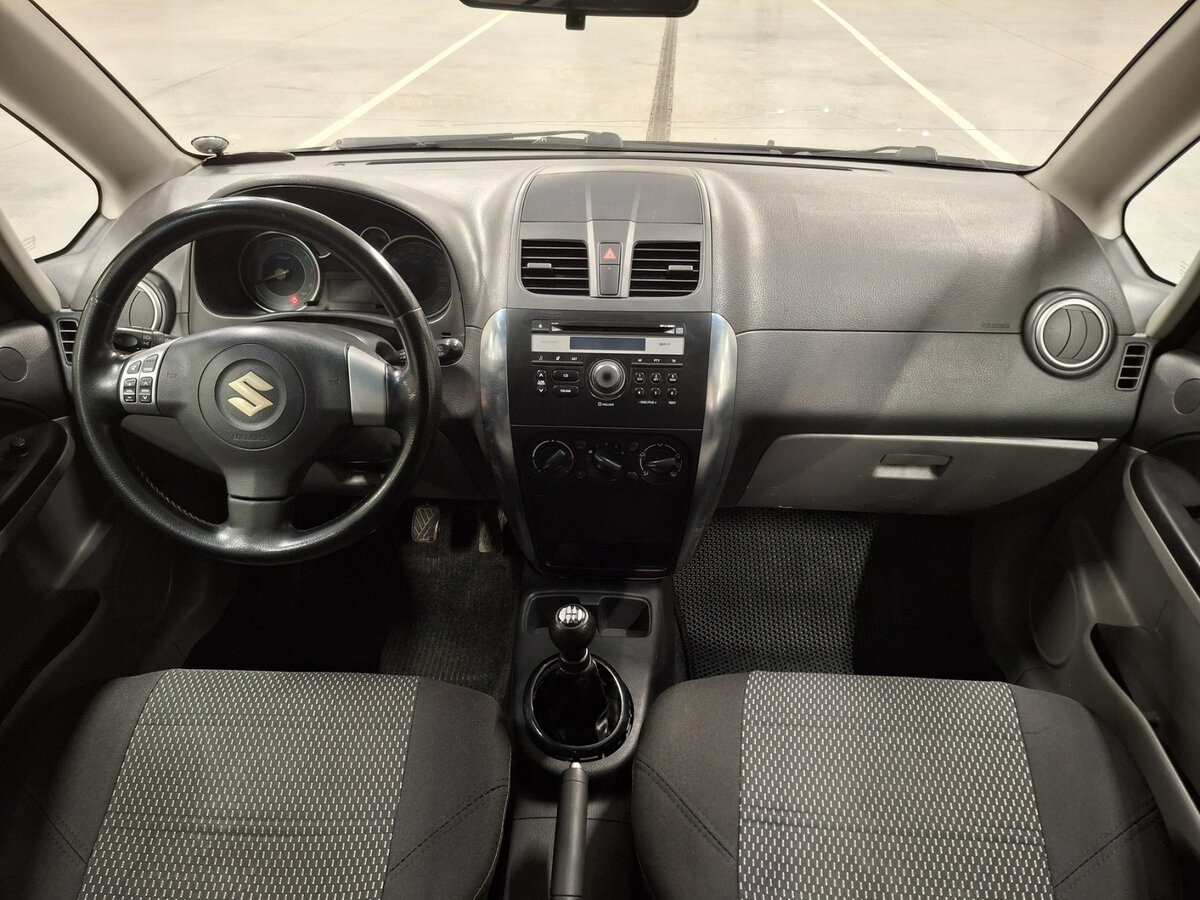 Б/У Сузуки С-Икс4 2012 года. Фото: #13