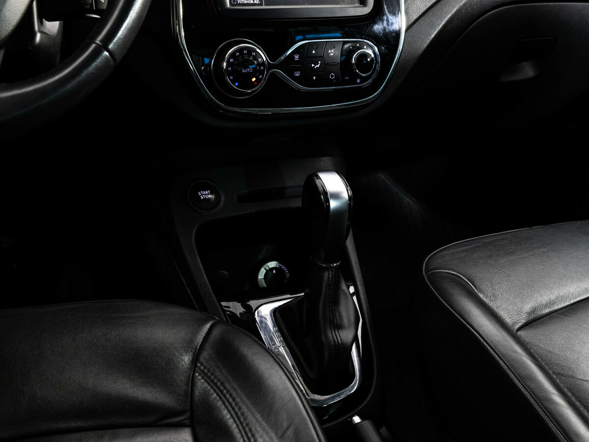 Б/У Рено Каптюр 2017 года. Фото: #9