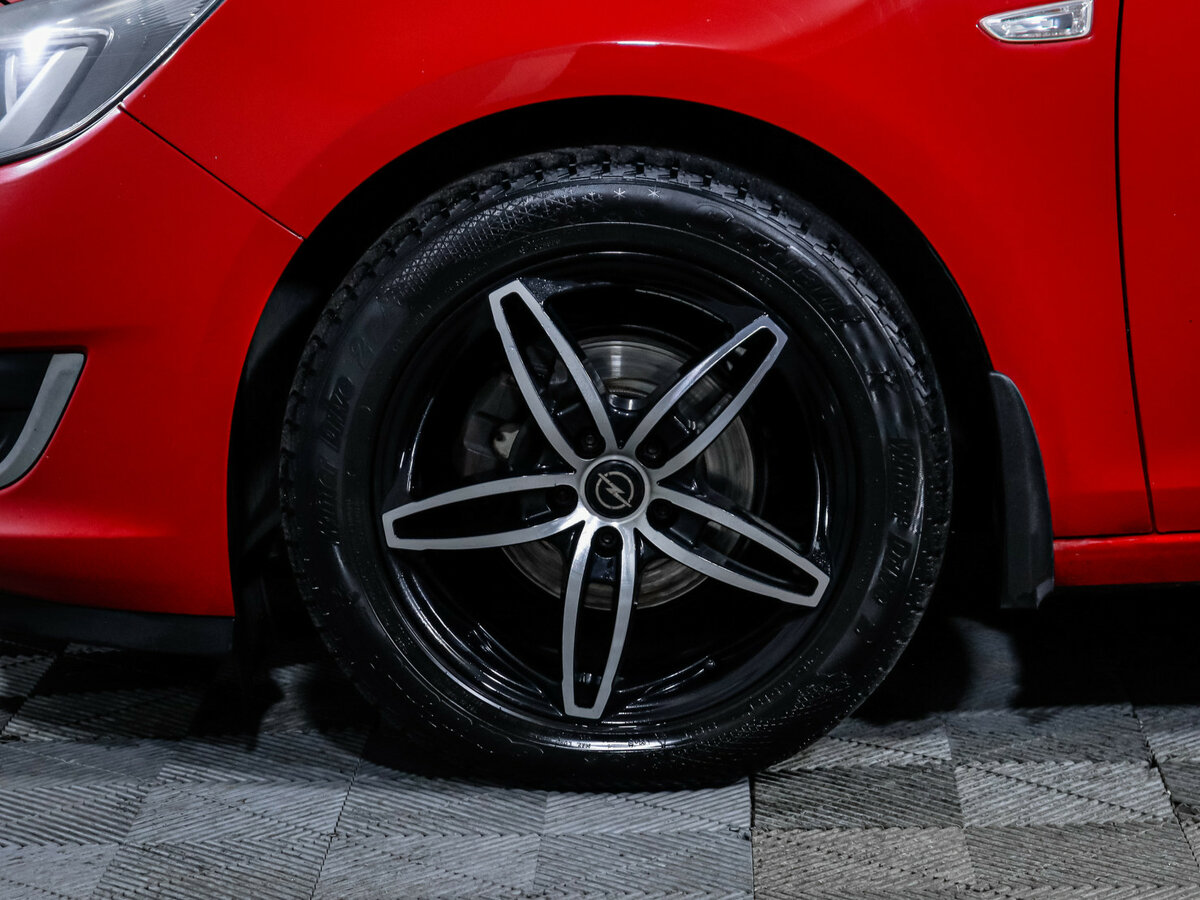 Opel Astra 2013 года с пробегом. Фото: #12