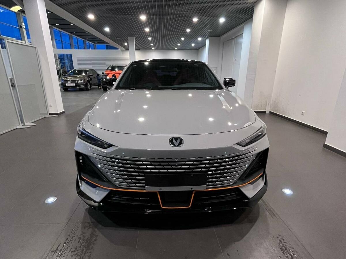 Changan UNI-V 2023 года с пробегом. Фото: #6