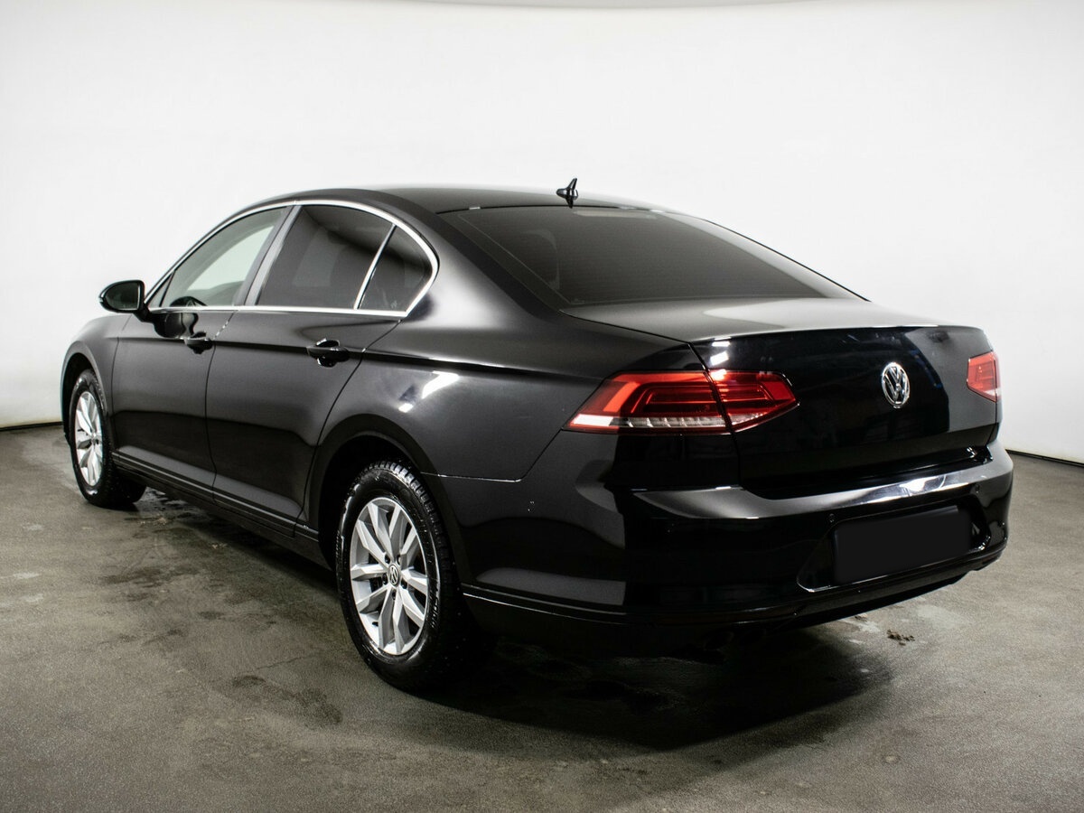 Volkswagen Passat 2017 года с пробегом. Фото: #6