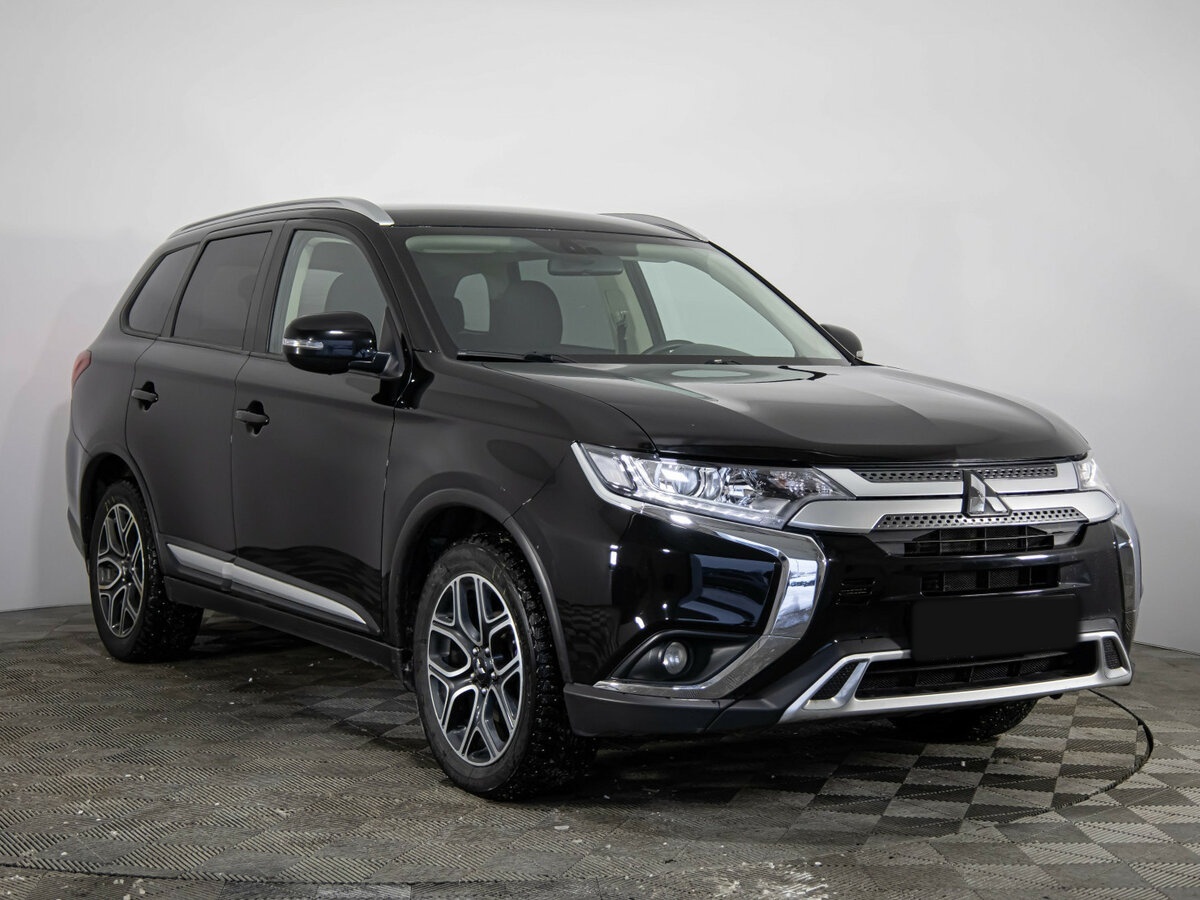 Mitsubishi Outlander 2019 года с пробегом. Фото: #2