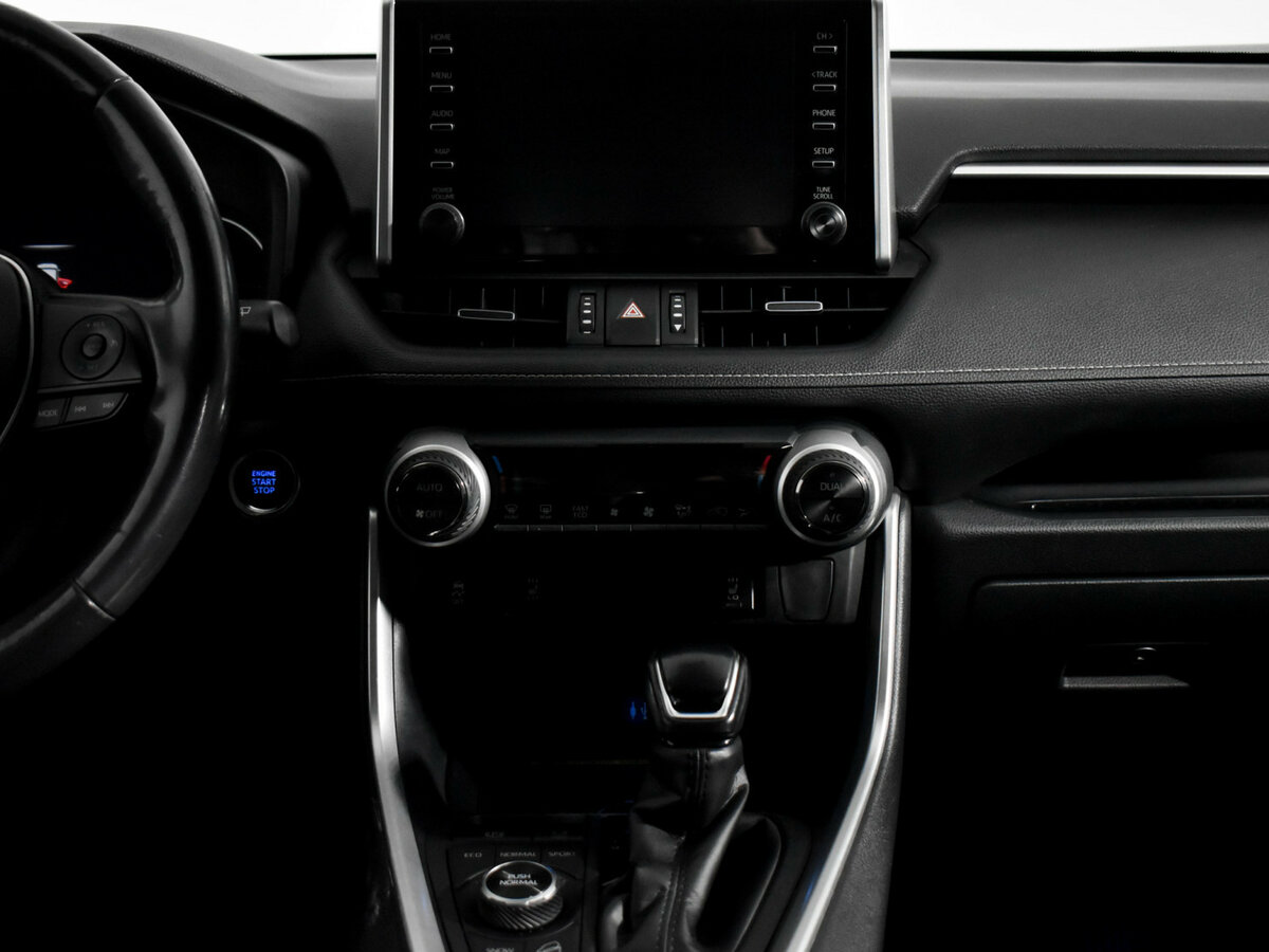 Toyota RAV4 2019 года с пробегом. Фото: #12