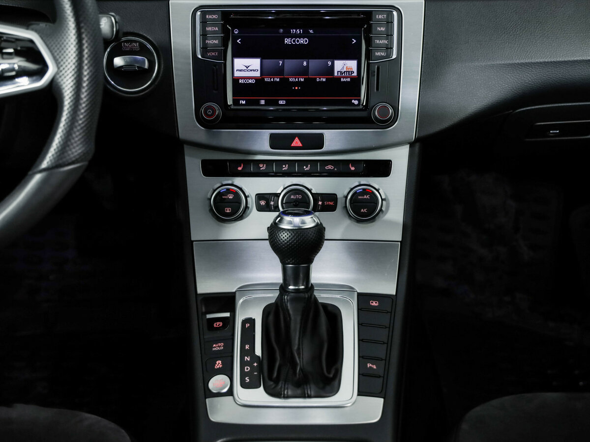 Volkswagen Passat 2014 года с пробегом. Фото: #18