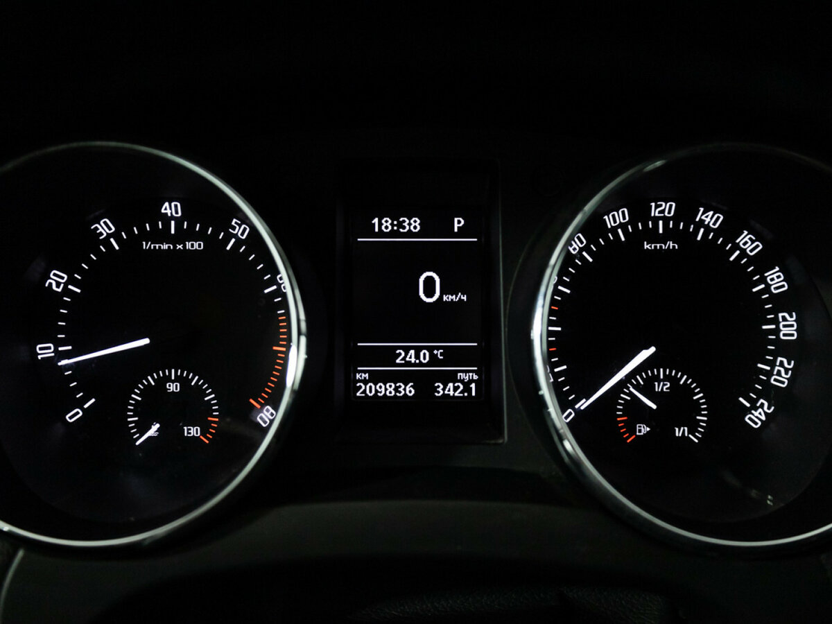 Б/У Шкода Йети 2015 года. Фото: #11