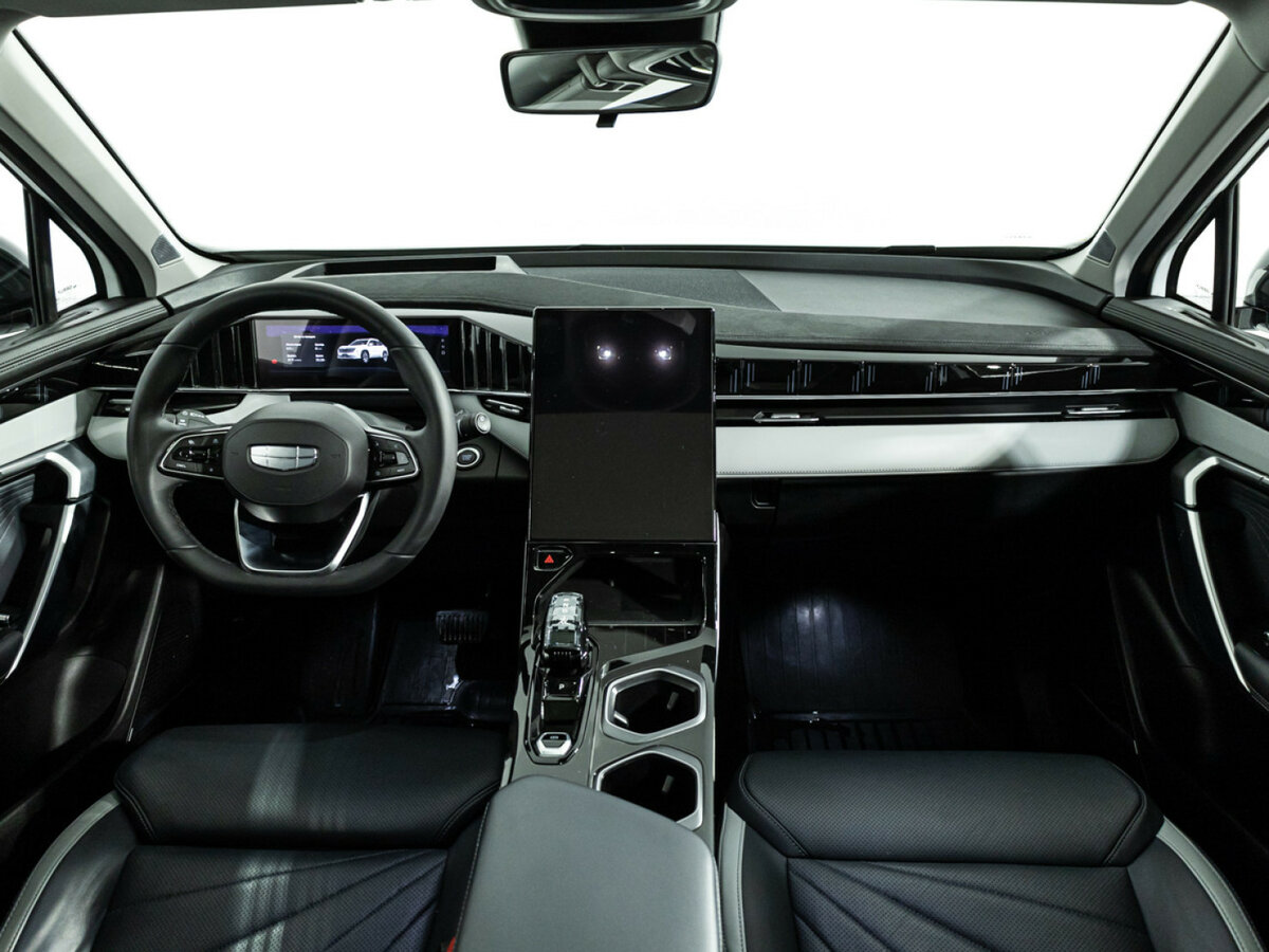 Geely Atlas 2024 года с пробегом. Фото: #10