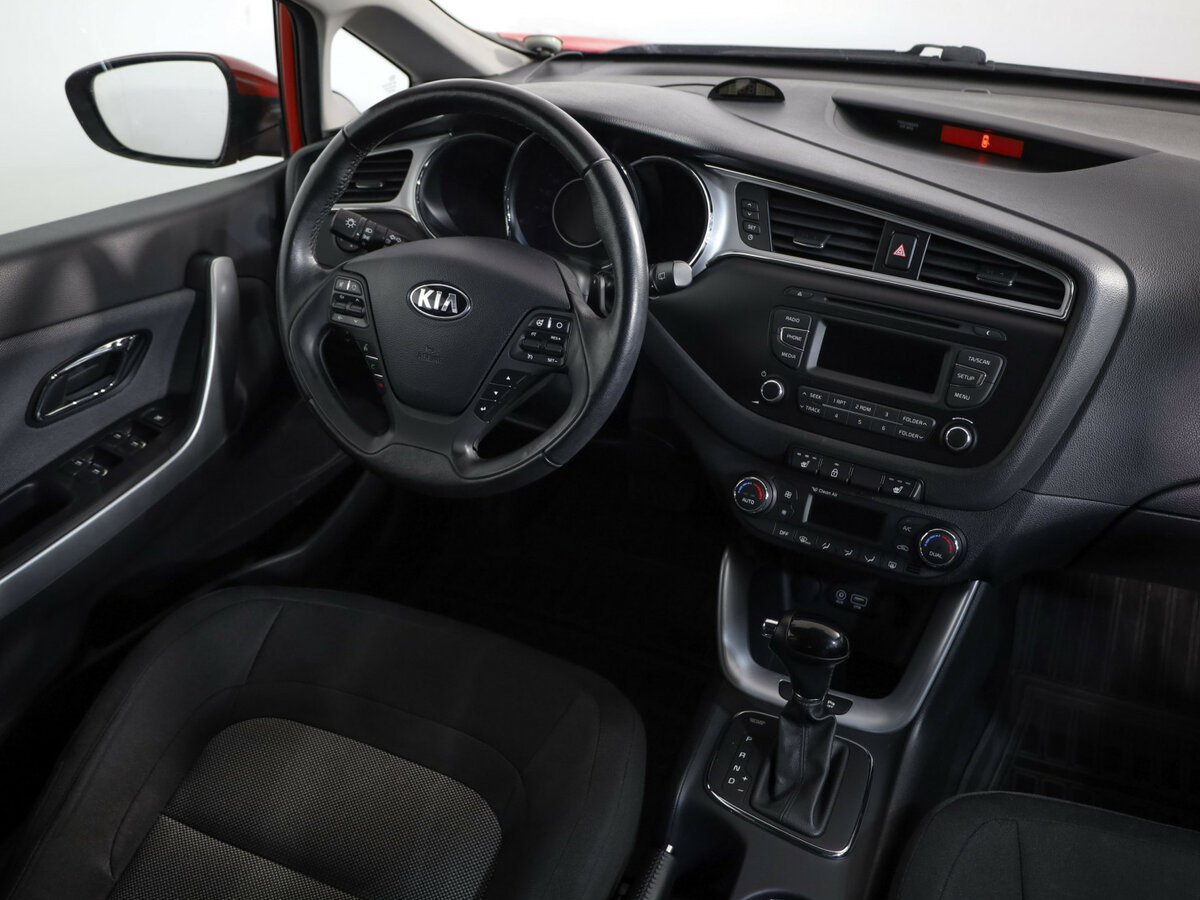 Б/У Киа Сид 2016 года. Фото: #6