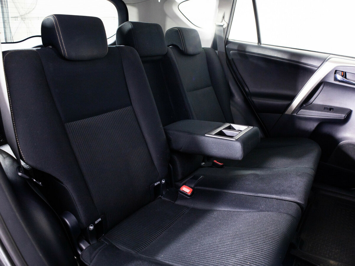 Toyota RAV4 2013 года с пробегом. Фото: #11