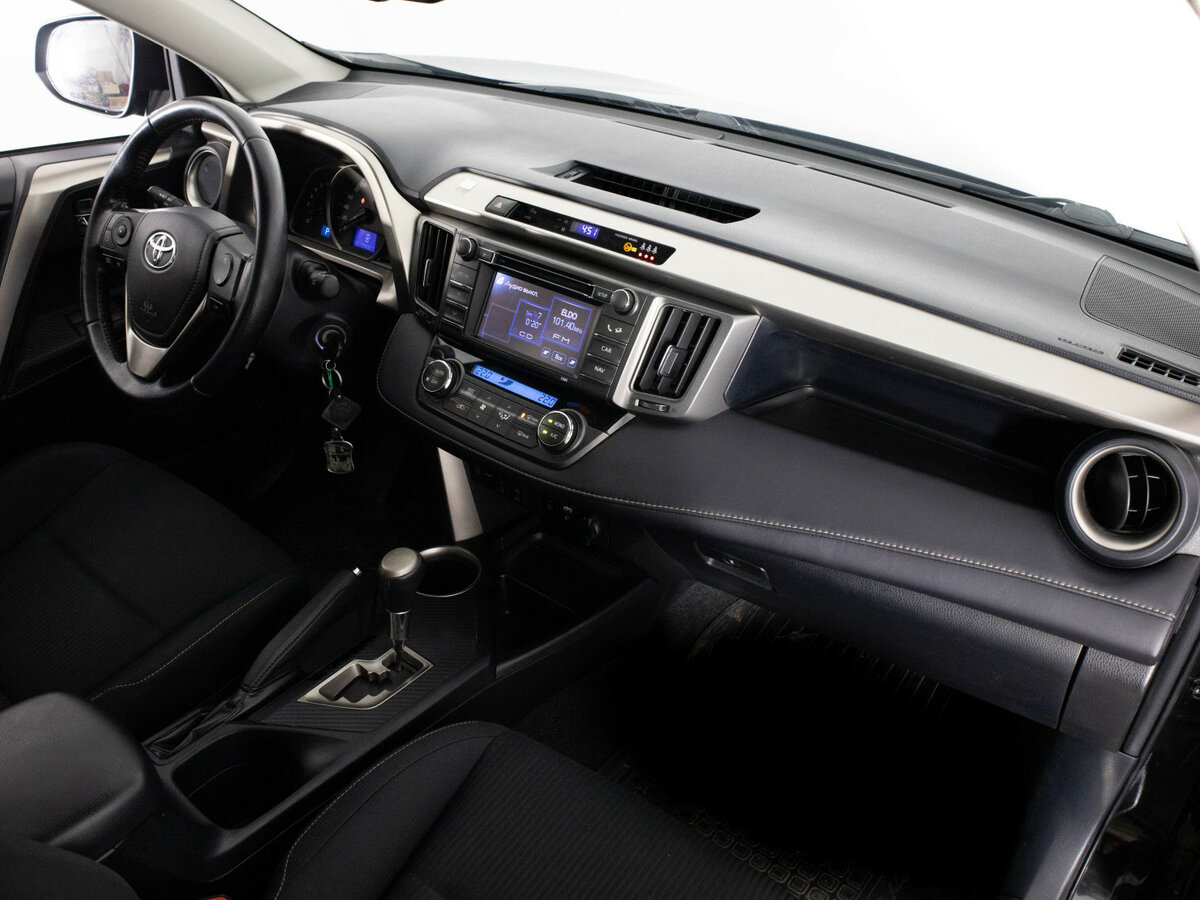 Toyota RAV4 2013 года с пробегом. Фото: #14