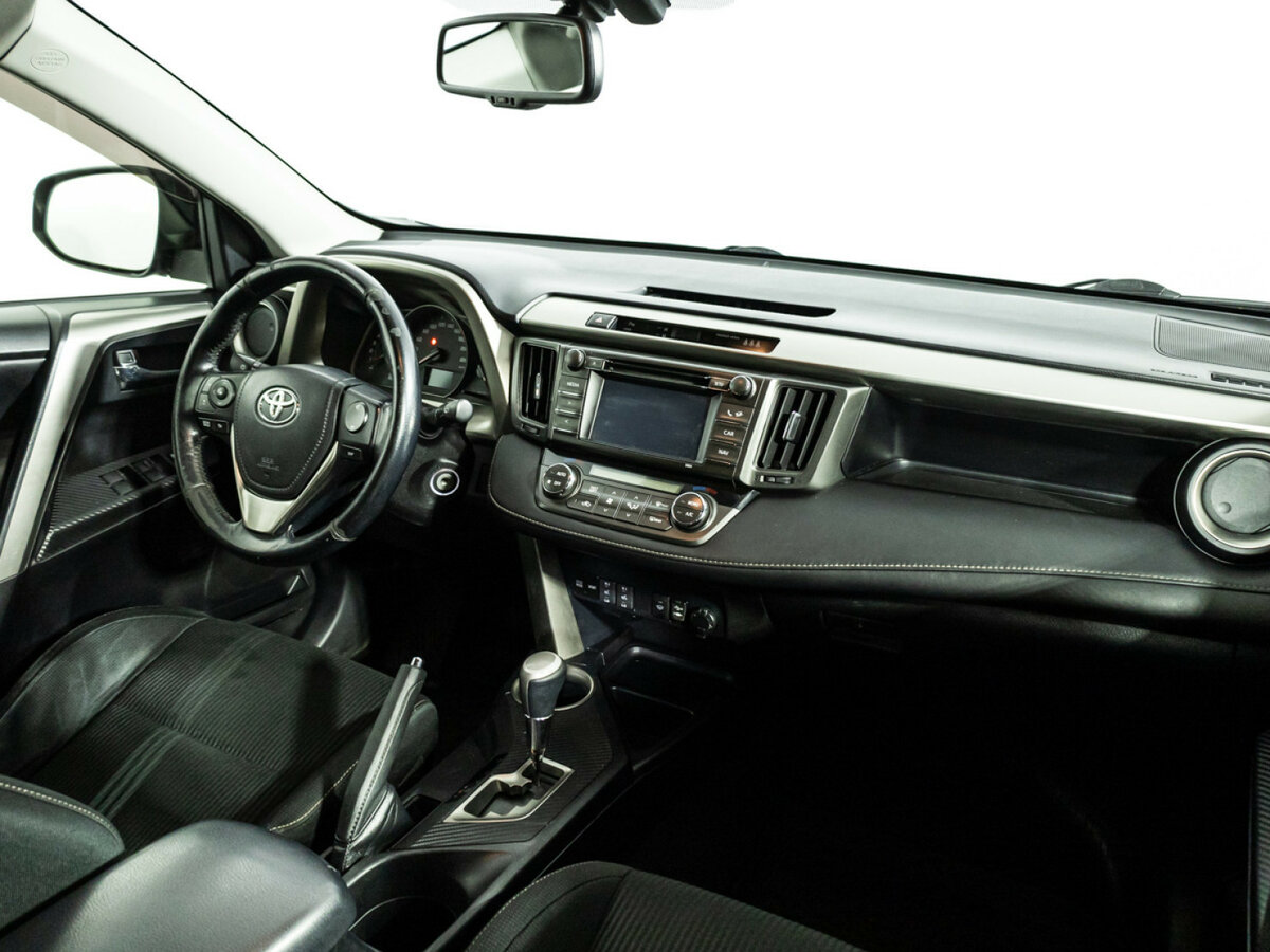 Б/У Тойота Рав4 2014 года. Фото: #8