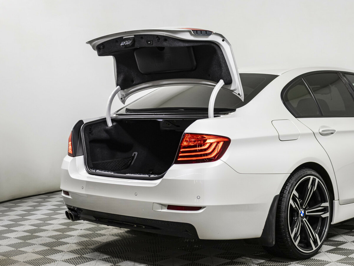 BMW 5 серии 2016 года с пробегом. Фото: #15