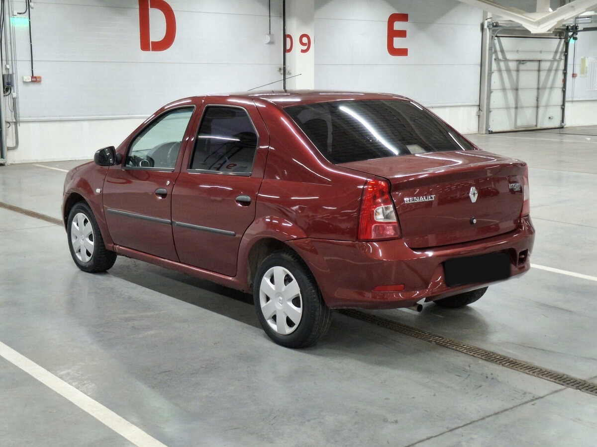 Б/У Рено Логан 2012 года. Фото: #6