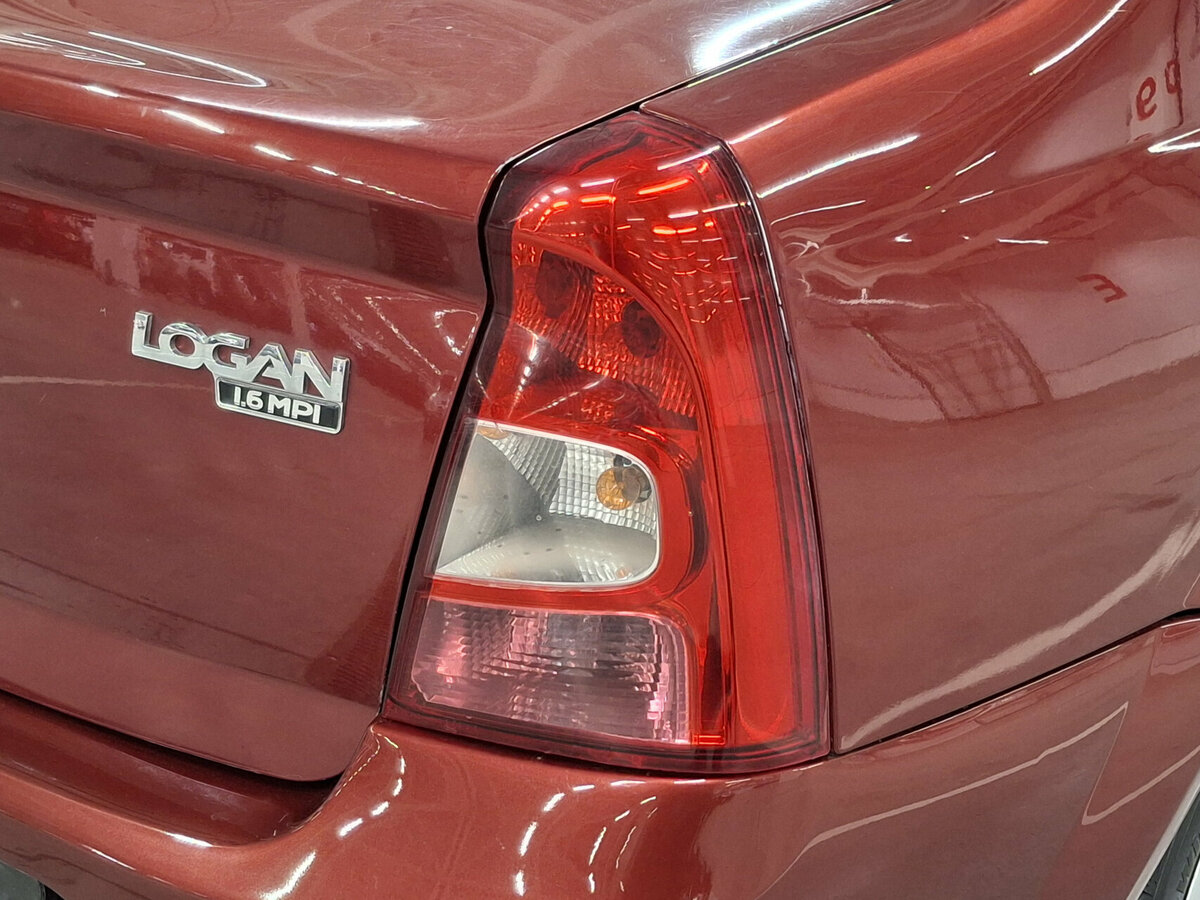 Б/У Рено Логан 2012 года. Фото: #8