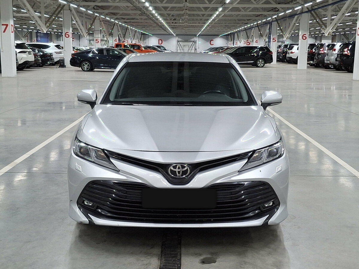 Toyota Camry 2018 года с пробегом. Фото: #1