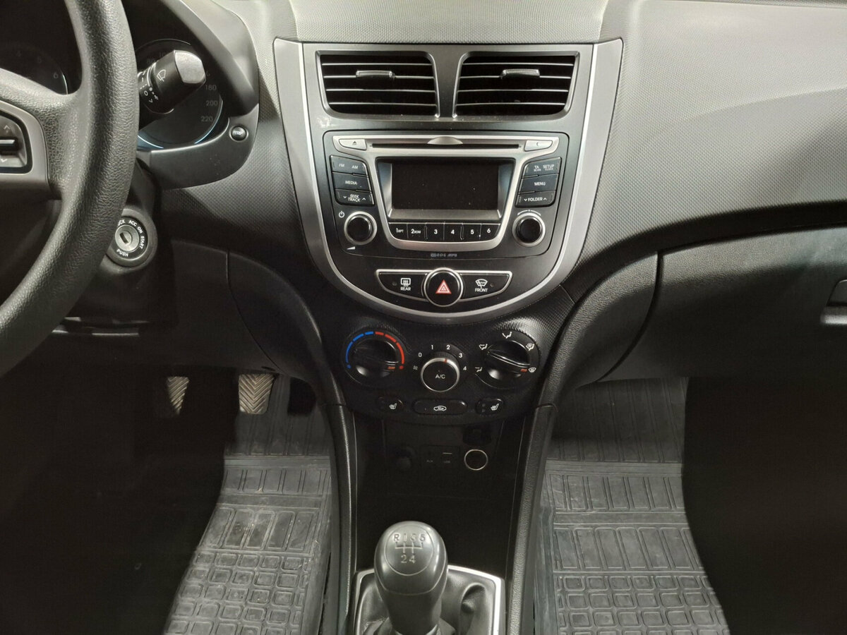 Hyundai Solaris 2016 года с пробегом. Фото: #14